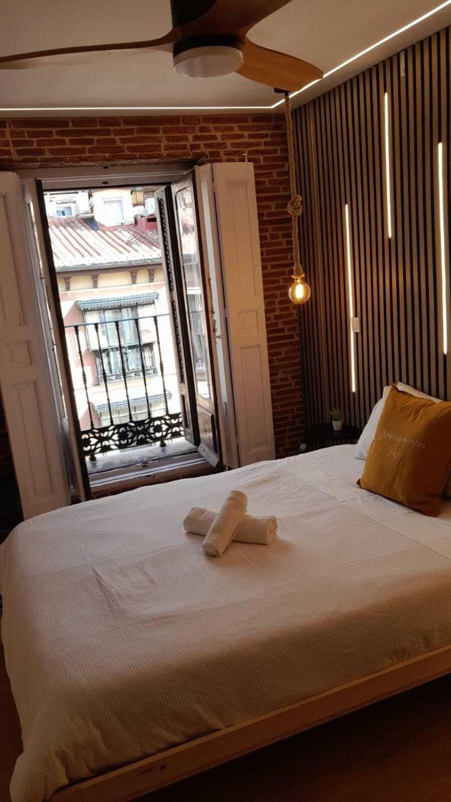 Apartamentos Preciados Madrid Habitación foto